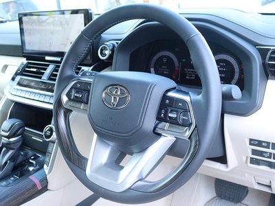صورة مصغرة 14 لـ 2025 Toyota LAND CRUISER 300