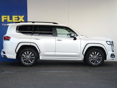 صورة 7 لـ 2025 Toyota LAND CRUISER 300