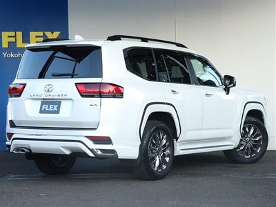 صورة 4 لـ 2025 Toyota LAND CRUISER 300
