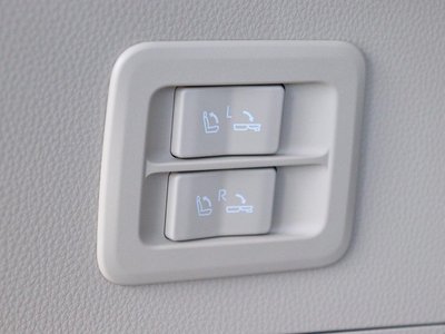 صورة مصغرة 60 لـ 2025 Toyota LAND CRUISER 300