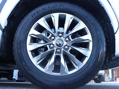 صورة مصغرة 41 لـ 2025 Toyota LAND CRUISER 300
