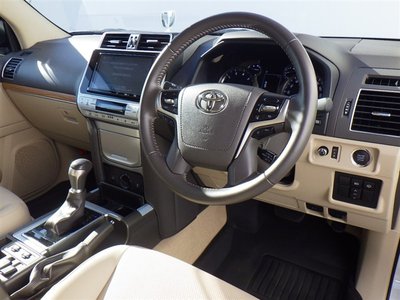 TOYOTA LAND CRUISER PRADO - 9