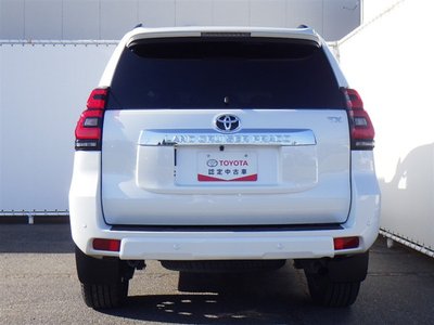 TOYOTA LAND CRUISER PRADO - 7