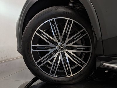 MERCEDES-BENZ EQS - 10