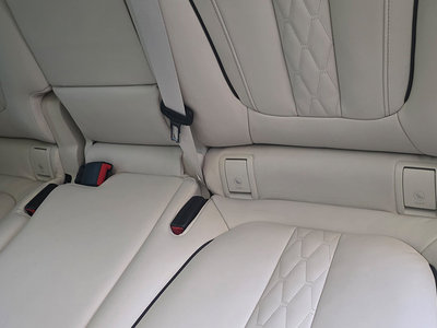 2025 BMW X7 缩略图 12