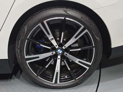BMW 5 SERIES - 8