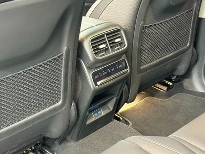 2025 Mercedes-BENZ GLE — миниатюра 13