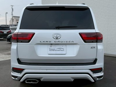 TOYOTA LAND CRUISER 300 - 10