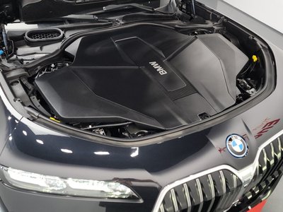 BMW I7 - 7
