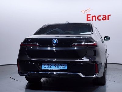 BMW I7 - 4