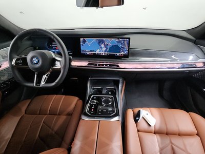 BMW I7 - 5
