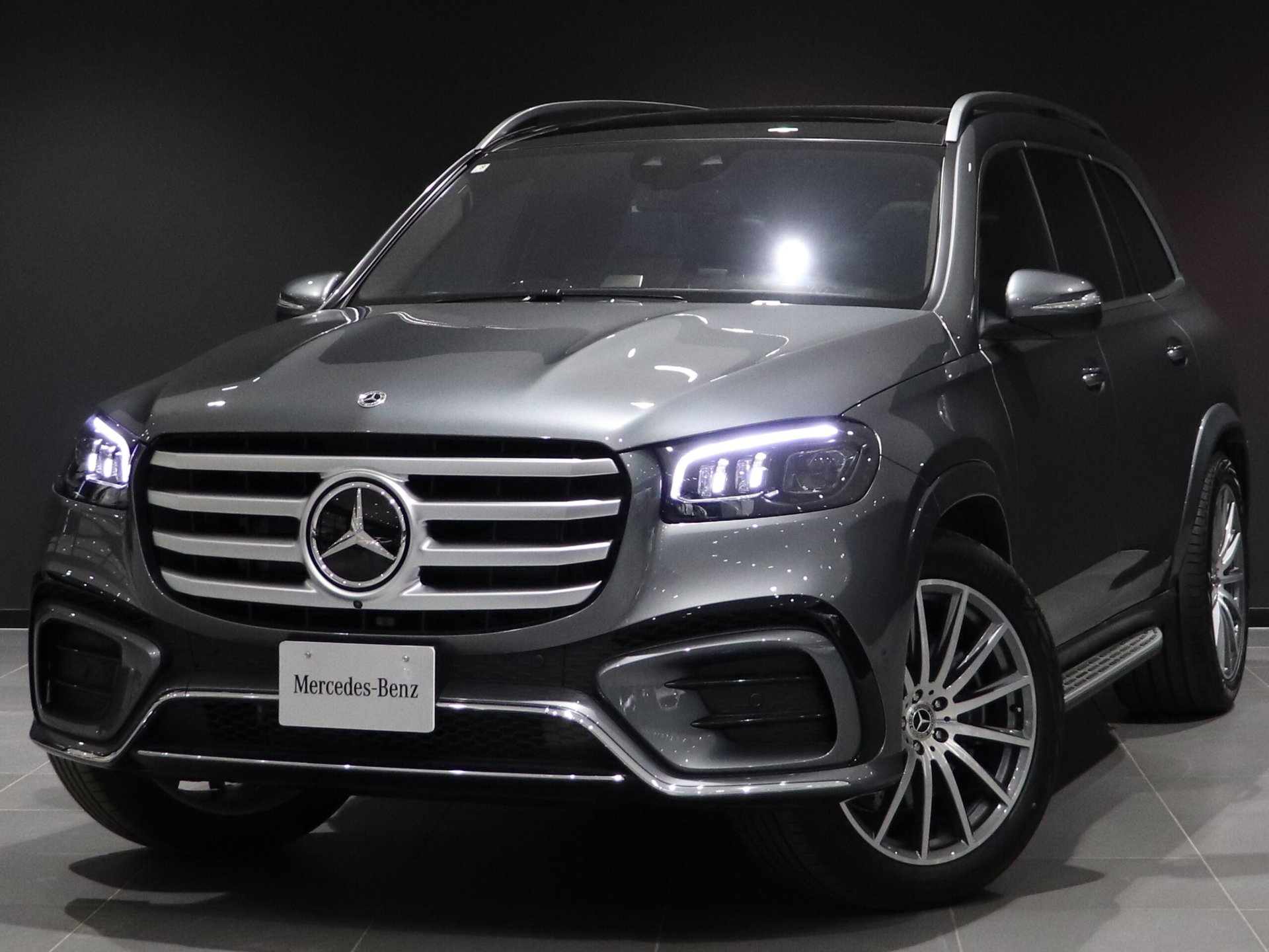 MERCEDES-BENZ GLS - View 1