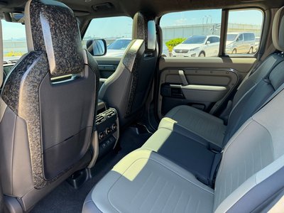 2025 LAND Rover DEFENDER — фото 10