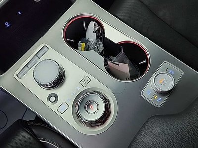 GENESIS GV80 - 8