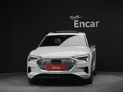 AUDI E-TRON - 2