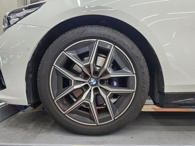BMW 5 SERIES - 6