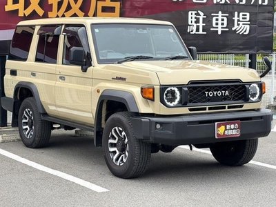 TOYOTA LAND CRUISER 70 - 7