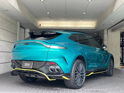 ASTON MARTIN DBX - 3