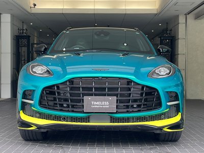 ASTON MARTIN DBX - 8