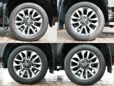 TOYOTA LAND CRUISER PRADO - 7