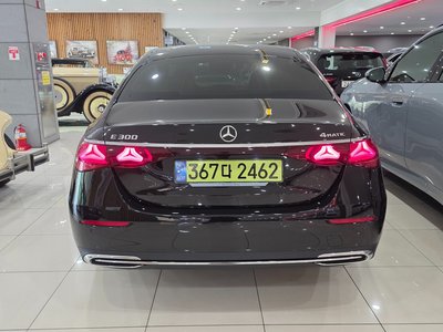 صورة 3 لـ 2024 Mercedes-BENZ E-CLASS