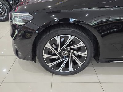 صورة 6 لـ 2024 Mercedes-BENZ E-CLASS