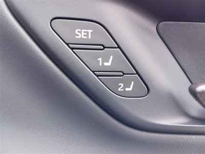 صورة مصغرة 37 لـ 2025 Toyota CROWN CROSSOVER