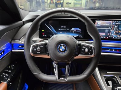2023 BMW I7 thumbnail 19