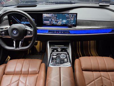 صورة 5 لـ 2023 BMW I7