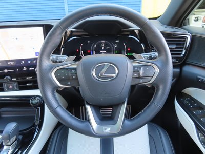 2024 Lexus NX photo 3