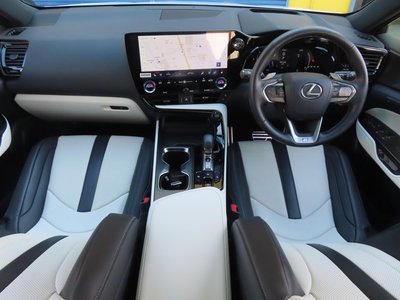2024 Lexus NX photo 2