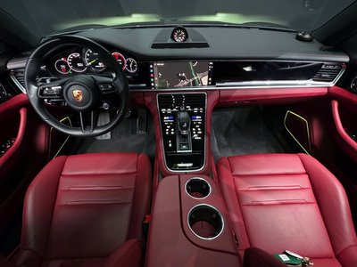 PORSCHE PANAMERA - 5