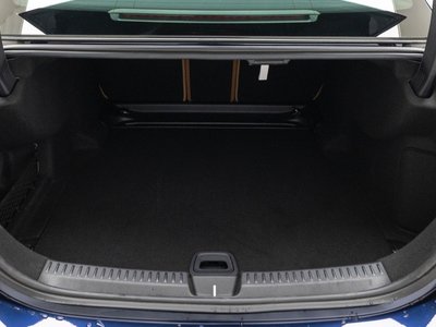 MERCEDES-BENZ E-CLASS - 10