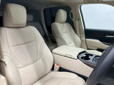 صورة مصغرة 46 لـ 2025 Toyota LAND CRUISER 300