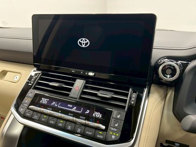 صورة 4 لـ 2025 Toyota LAND CRUISER 300