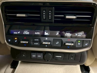 صورة مصغرة 79 لـ 2025 Toyota LAND CRUISER 300
