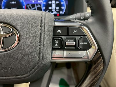 صورة مصغرة 75 لـ 2025 Toyota LAND CRUISER 300
