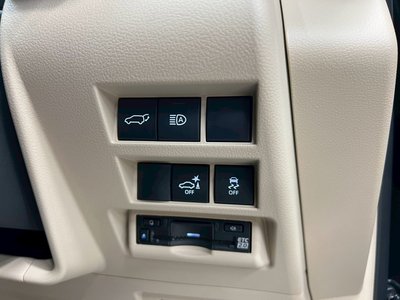 صورة مصغرة 76 لـ 2025 Toyota LAND CRUISER 300