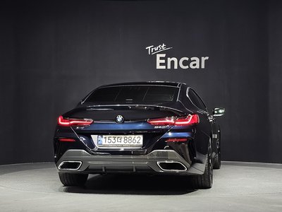 2021 BMW 8 SERIES photo 4
