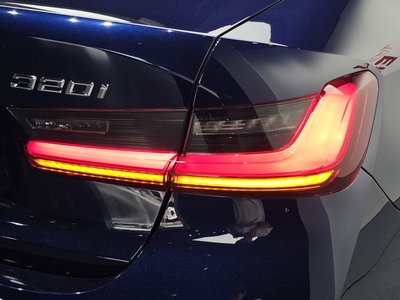 2025 BMW 3 SERIES photo 10