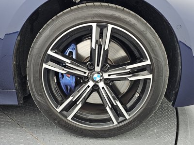 2025 BMW 3 SERIES photo 8