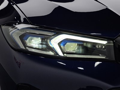 2025 BMW 3 SERIES photo 9