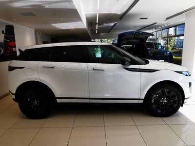 2024 LAND Rover RANGE ROVER EVOQUE thumbnail 24