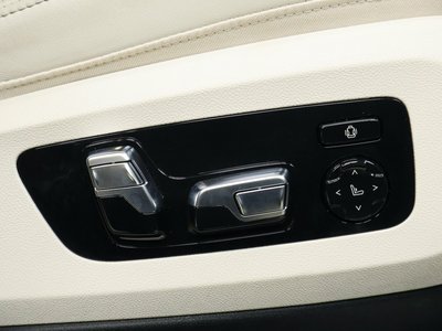 2025 BMW X7 — миниатюра 60