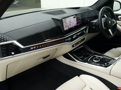 2025 BMW X7 — миниатюра 12