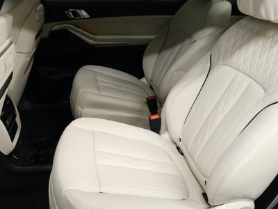 2025 BMW X7 — миниатюра 14