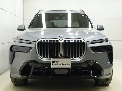 2025 BMW X7 — миниатюра 24