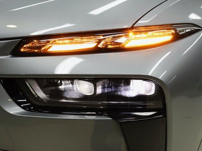 2025 BMW X7 — миниатюра 68