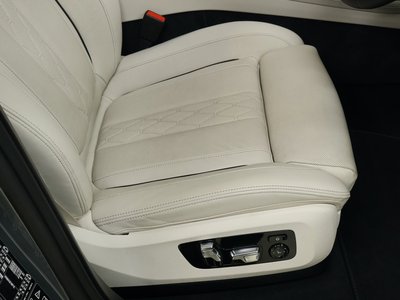 2025 BMW X7 — миниатюра 16