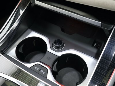 2025 BMW X7 — миниатюра 20